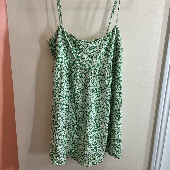 Green Garage floral romper - Picture 2 of 2